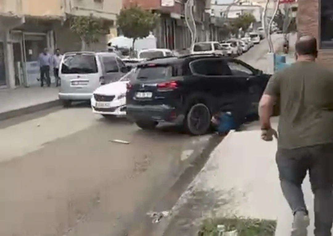 Trafikte tartıştığı şahsı aracıyla ezdi