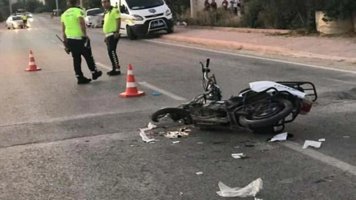 Traktör ile elektrikli bisiklet çarpıştı: 1 ölü, 1 yaralı