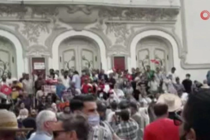Tunus’ta Cumhurbaşkanı Said'in 25 Temmuz kararlarına karşı ilk büyük protesto