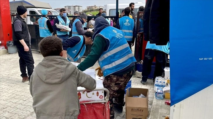 Türkiye Diyanet Vakfı depremzedelere yardımlarını sürdürüyor