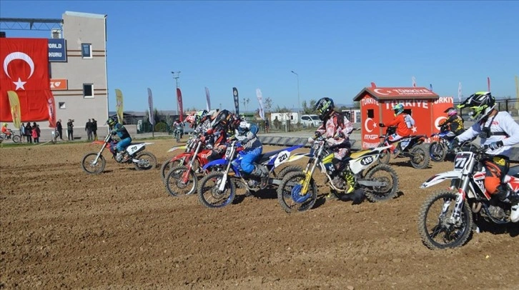 Türkiye Motokros Şampiyonası'nın final yarışları Afyonkarahisar'da başladı