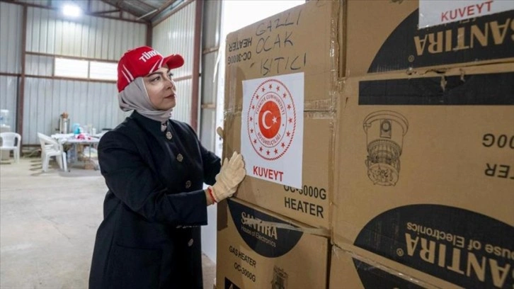 Türkiye'nin Kuveyt Büyükelçiliği ayni yardımları Türkiye'ye ulaştırmaya devam ediyor
