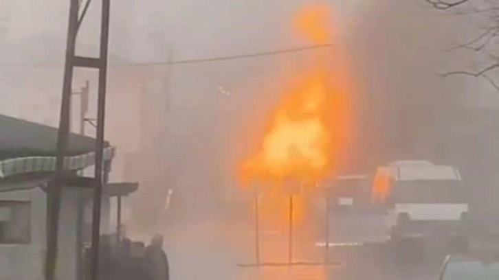 Tuzla'da İSKİ doğalgaz borusunu patlattı, AK Parti Teşkilat Bürosu küle döndü