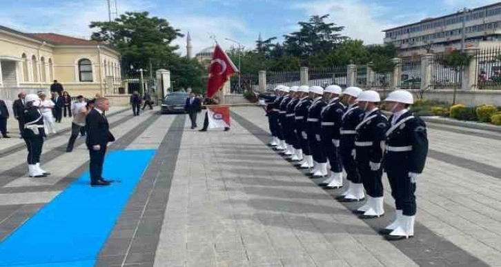 Yeni İstanbul Valisi Davut Gül göreve başladı