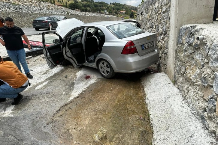 Yozgat’ta iki otomobil çarpıştı: 4 yaralı