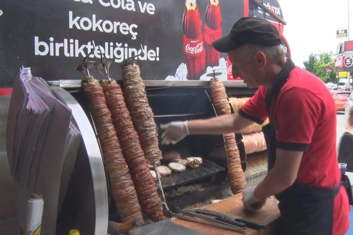 Yunanistan bu sefer de ‘kokoreçi’ sahiplendi