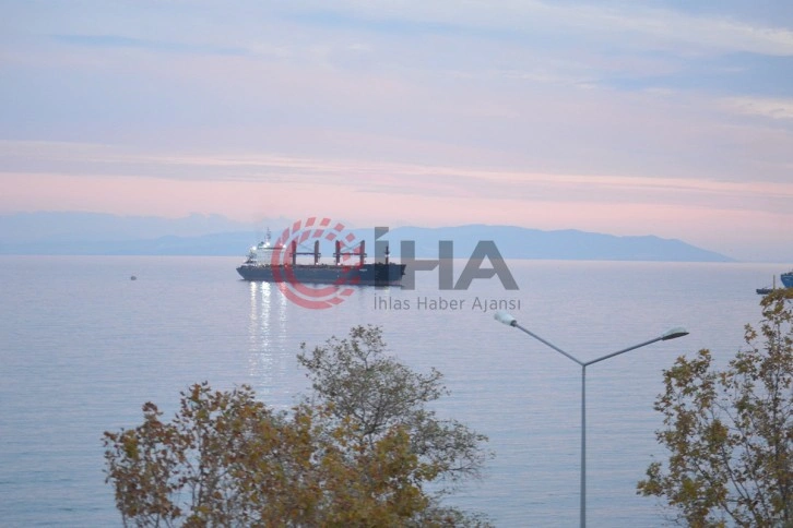 Yunanistan'dan yola çıkan gemi Tekirdağ'da karaya oturdu