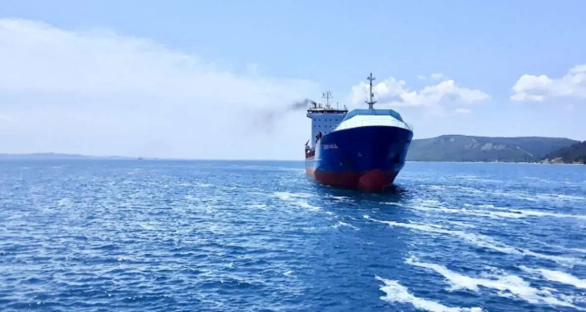 136 metrelik gemi Çanakkale'de arızalandı