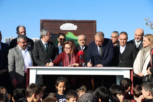 15 Temmuz Mahallesi’nde fidanlar toprakla buluştu