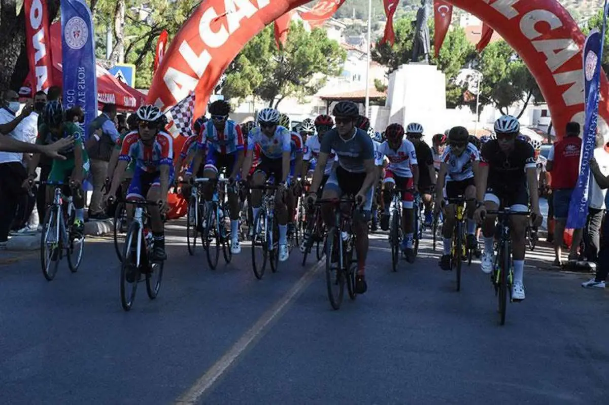 15 Temmuz Şehitleri Anma Yol Bisikleti Yarışı, Kahramankazan'da...