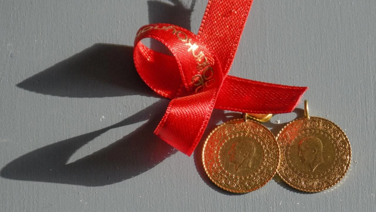 22 Ocak 2026 gram, &ccedil;eyrek ve yarım altın ne kadar oldu?