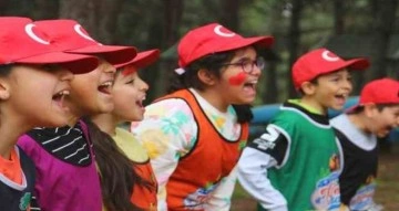 23 Nisan etkinlikleri yüzleri güldürdü