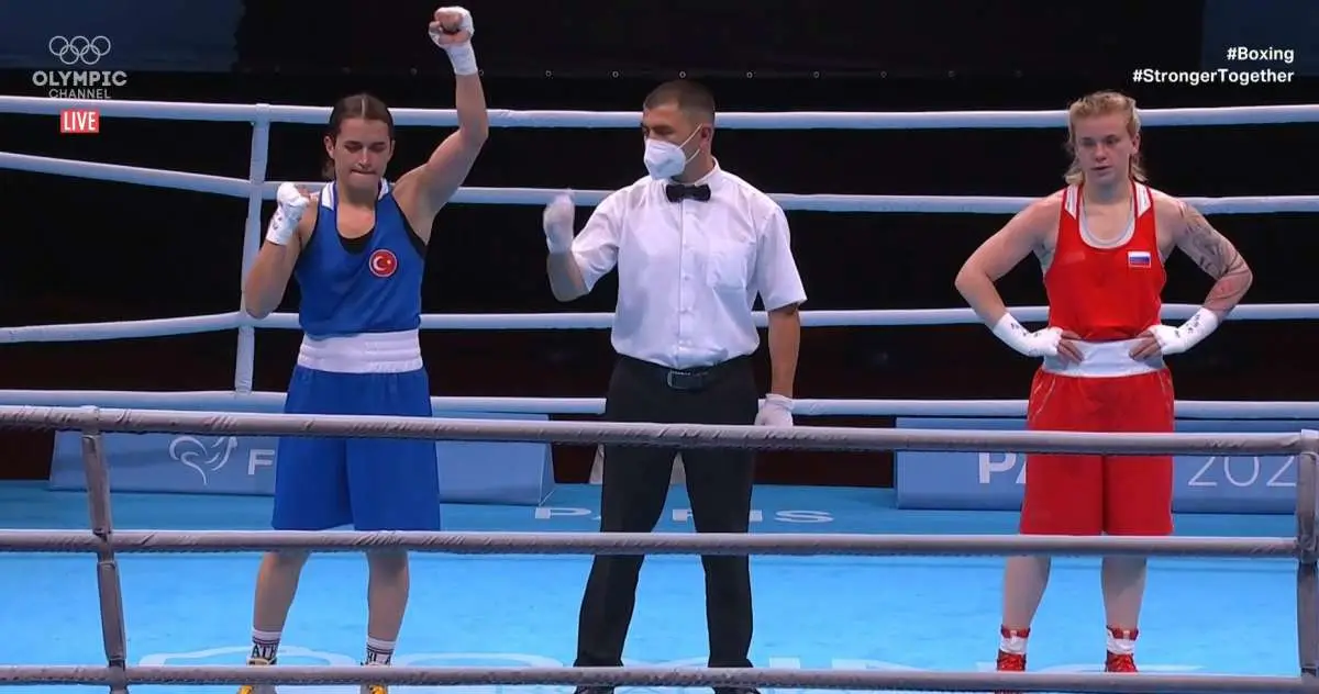 4 Türk boksör, Pariste çeyrek final bileti aldı