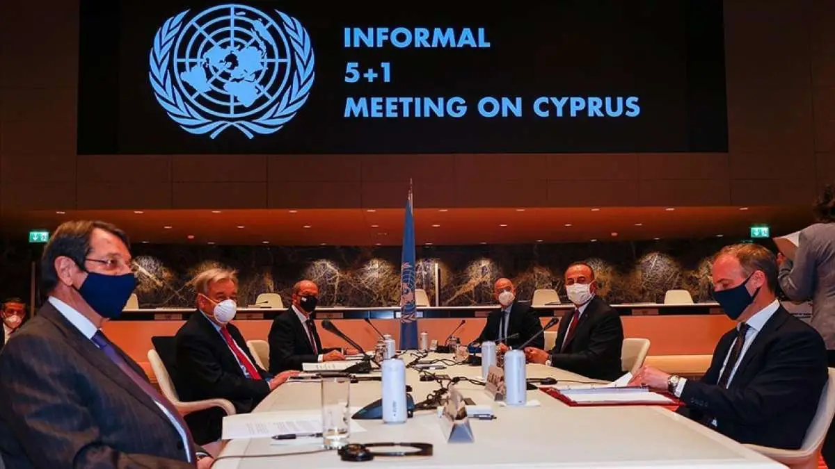 5+1 gayriresmi Kıbrıs konferansının son gününde taraflar Cenevre'de bir araya geldi