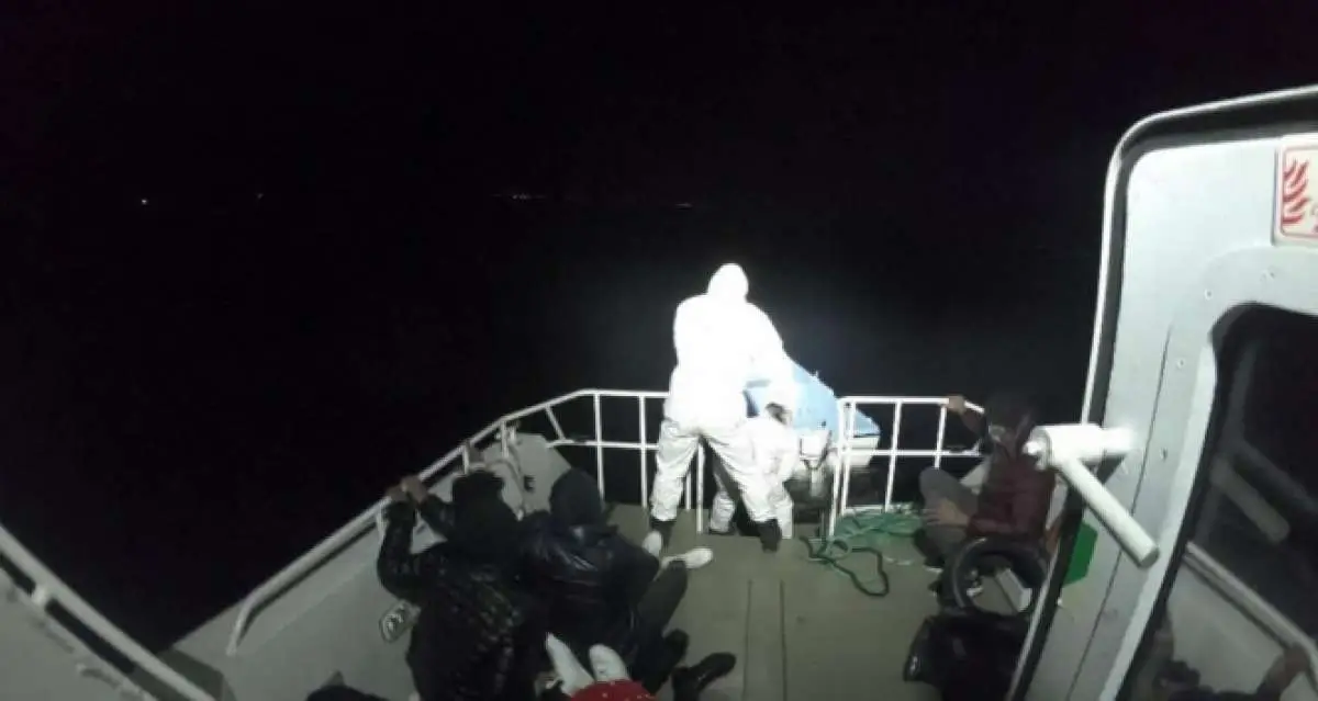8 göçmeni Sahil Güvenlik ekipleri kurtardı