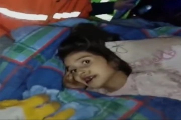 8 yaşındaki Asya 96 saat sonra enkazdan sağ olarak kurtarıldı