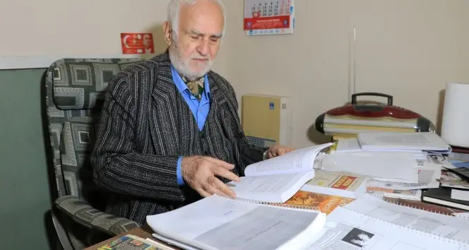 83 yaşındaki Mehmet dede hukuk fakültesinde okuyor