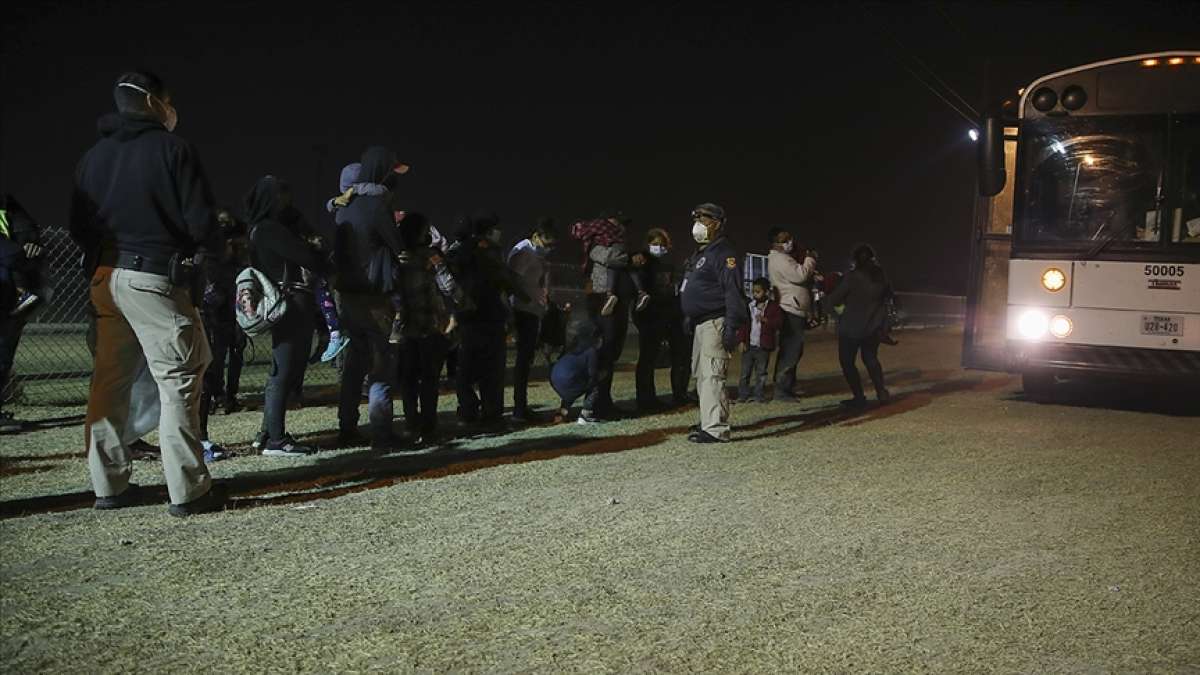 ABD'de Arizona Valisi mülteci akınını durdurmak için Meksika sınırına Ulusal Muhafızları gönder