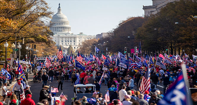 ABD’de binlerce Trump destekçisi sokaklara döküldü