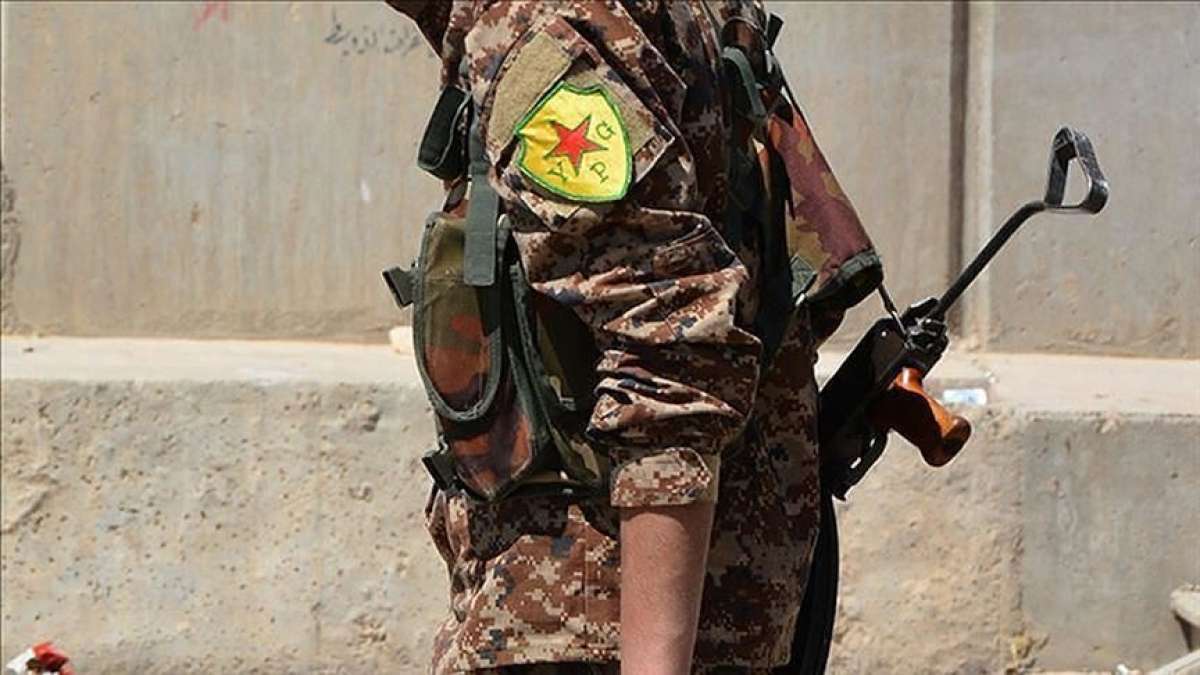 ABD'de Clintonlar, Kobani'deki YPG/PKK'lı kadın teröristleri anlatan kitabın TV hakla