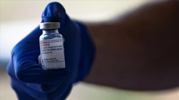 ABD'li ilaç firması Moderna, Kovid-19 aşısını zengin ülkelere satmakla suçlanıyor