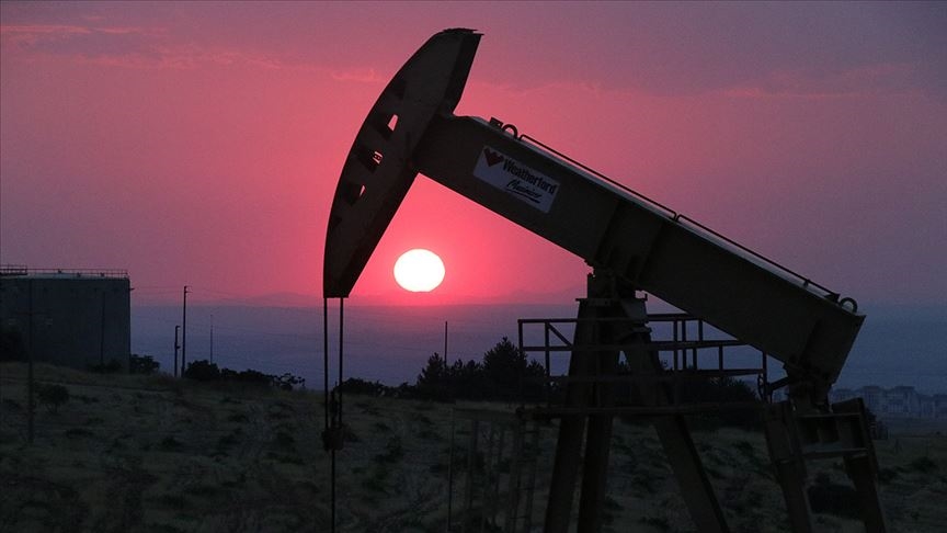 ABD'nin ham petrol stokları rekor seviyede yükseldi