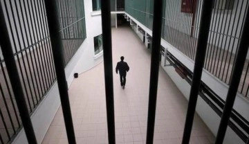 Açık cezaevlerindeki hükümlülerin Kovid-19 izni 2 ay uzatıldı