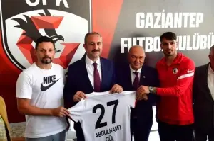 Adalet Bakanı Gül'den Gaziantep Futbol Kulübü'ne ziyaret