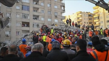 Adalet Bakanlığı: Deprem bölgelerinde savcılar 7 gün 24 saat esasına göre görev yapıyor