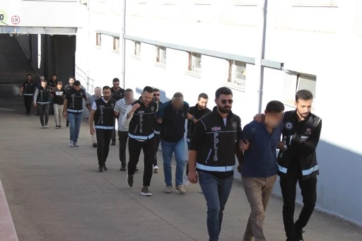 Adana'da sahte tapu vurgunu: 80 milyonluk dolandırıcılık şebekesi çökertildi
