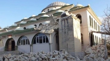 Adana'da 150 cami minaresi ağır hasar aldı: Yıkım başladı