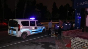 Adana’da barda tüfekler ve tabancalar konuştu: 3 yaralı