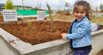 Adana’da buruk bayram: Depremde ölenlerin kabirlerine şeker bıraktılar