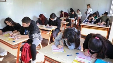Adana'da sınava hazırlanan öğrenciler için konteyner eğitim alanı oluşturuldu