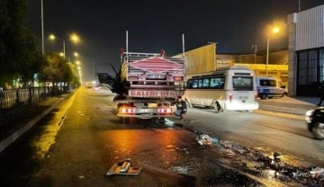 Adana'da TIR'ın  kamyonete çarpması sonucu 1ölü, 2 yaralı