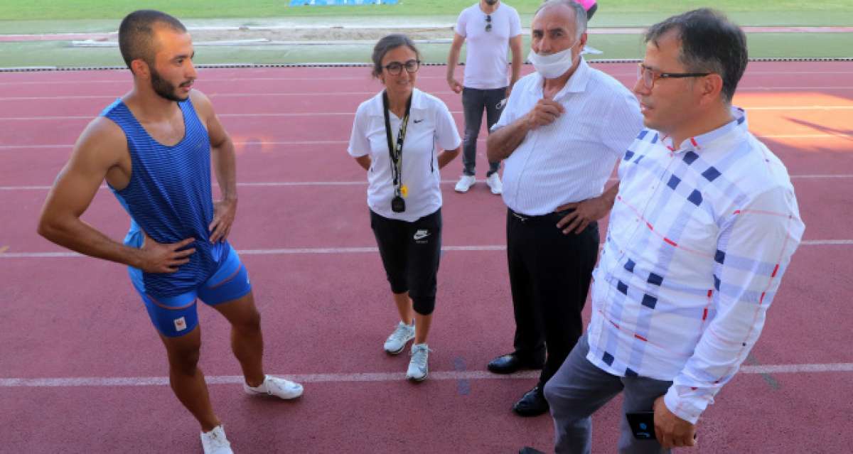 Adanalı Atlet Kayhan Özer Elmas Lig'de