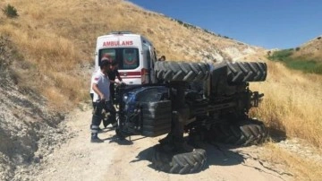 Adıyaman'da traktör devrildi: 1 ölü, 1 yaralı