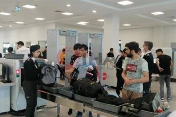 Afgan göçmenler İstanbul Havalimanı'ndan ülkelerine gönderildi