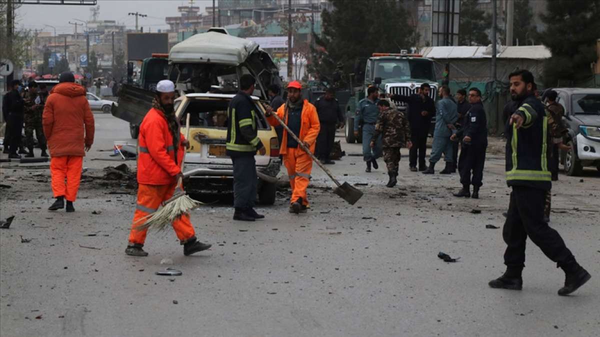Afganistan'da bomba yüklü araçla saldırı: 25 ölü