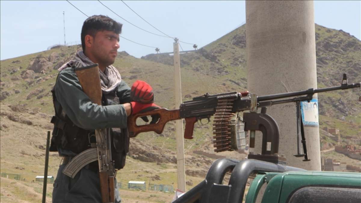Afganistan'da Devlet Abad ilçesi Taliban'dan geri alındı