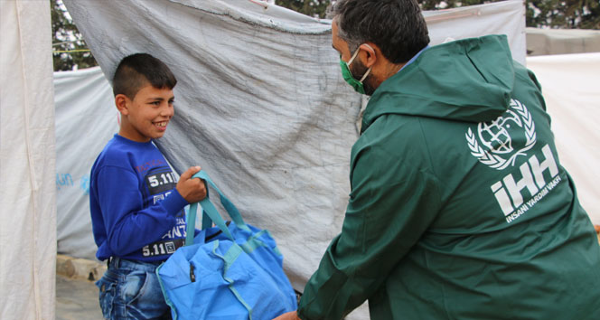 Afrin'de 560 çocuğa kışlık kıyafet desteği