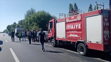 Afyonkarahisar'da devrilen minibüsteki 3 tarım işçisi öldü, 11 kişi yaralandı