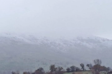 Afyonkarahisar'da yüksek kesimlere kar yağdı