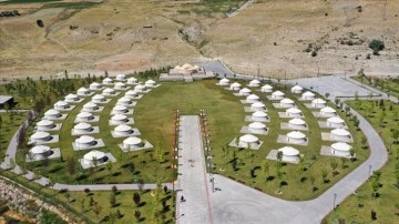 Ahlat Sultan Alparslan Otağı'ndaki kıl çadırlar deprem bölgesine gönderilecek