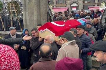 Ahmet Suat &Ouml;zyazıcı son yolculuğuna uğurlandı