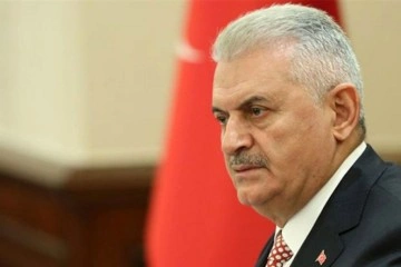 AK Parti Genel Başkan Vekili Binali Yıldırım, Azerbaycan’da trafik kazası geçirdi