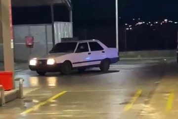 Akaryakıt istasyonunda drift &ccedil;ılgınlığı kamerada