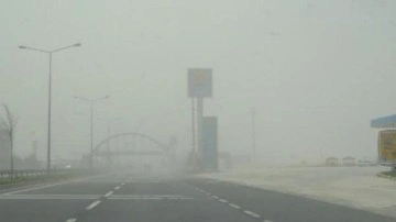 Aksaray- Adana kara yolunda ulaşıma 'kum fırtınası' engeli