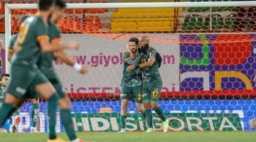 Alanyaspor, Hatayspor'a gol oldu yağdı