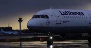 Alman havayolu şirketi Lufthansa, salgının başlamasından bu yana ilk kez kar açıkladı